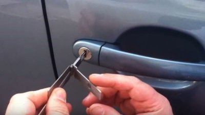 Вскрытие замков машин в Брянске