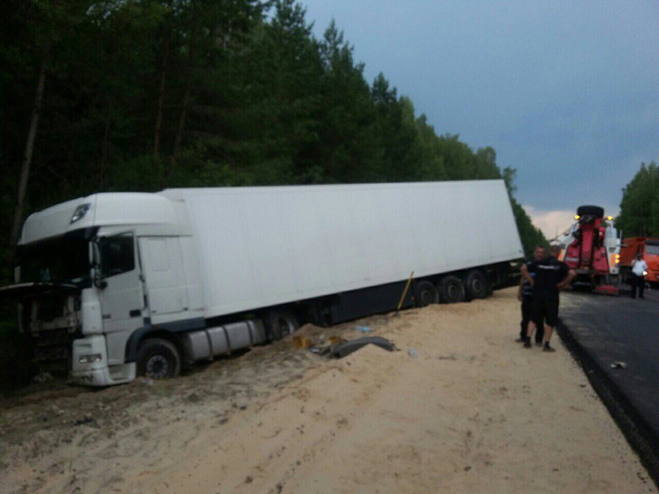 фото эвакуатор грузовых авто