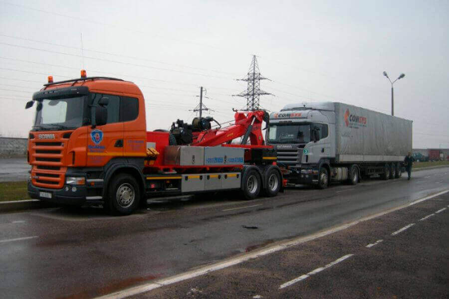 Фото эвакуации грузовика