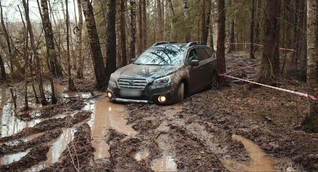 Фото машины в грязи